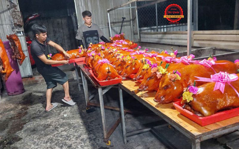 Đặt heo quay giao tận nhà