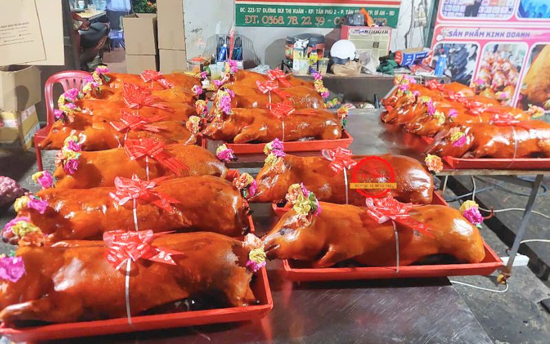 Heo Quay Cúng Khai Trương