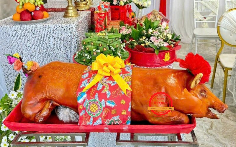 Giá Heo Quay Nguyên Con TPHCM Bao Nhiêu?