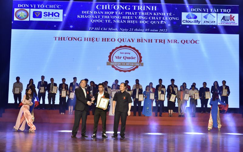 heo quay Bình Trị Mr Quốc