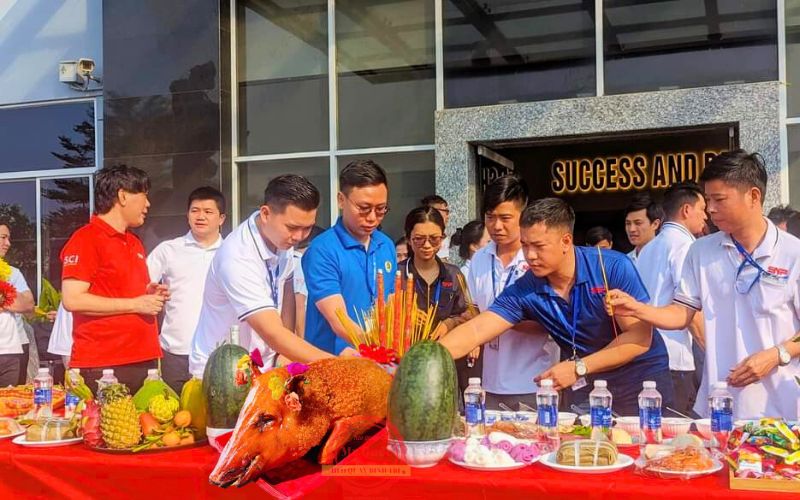 heo quay cúng khai trương TP.HCM